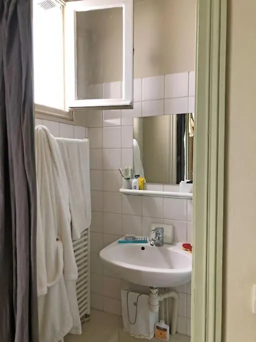 A Haven Of Peace In Pigalle Paris 0*,