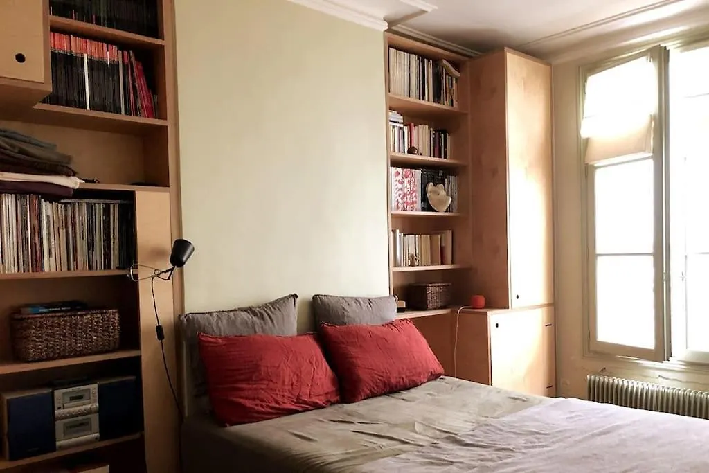 Apartment A Haven Of Peace In Pigalle Paris